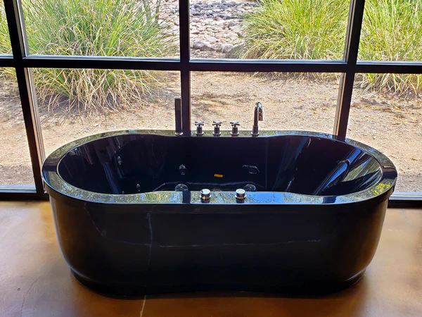 Black Hydrotherapy Whirlpool Jetted Bathtub Indoor Soaking Hot Bath Tub Freestanding